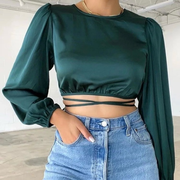 Like New! Women’s Dark Green Satin Crop Top w/ Open Back Size Small - Picture 1 of 5